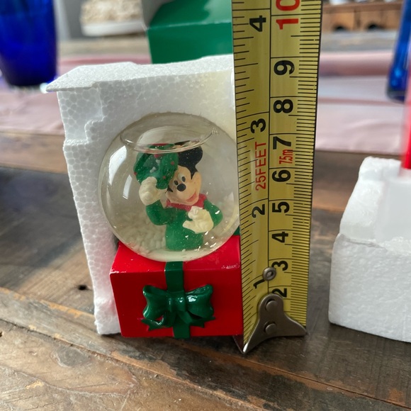 Two Disney Mickey Mouse snow globes - Picture 8 of 9